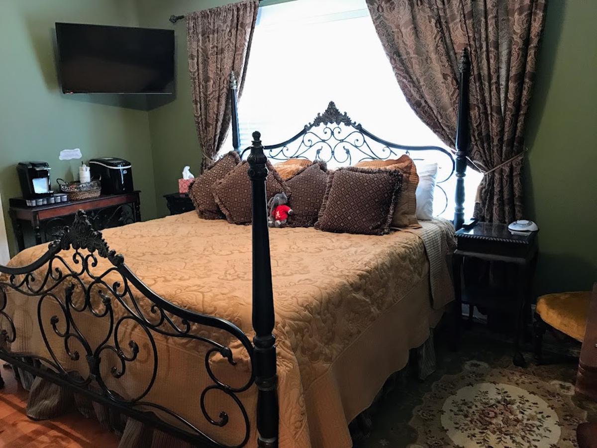 Bama Bed And Breakfast - Chimes Suite Tuscaloosa Exterior photo