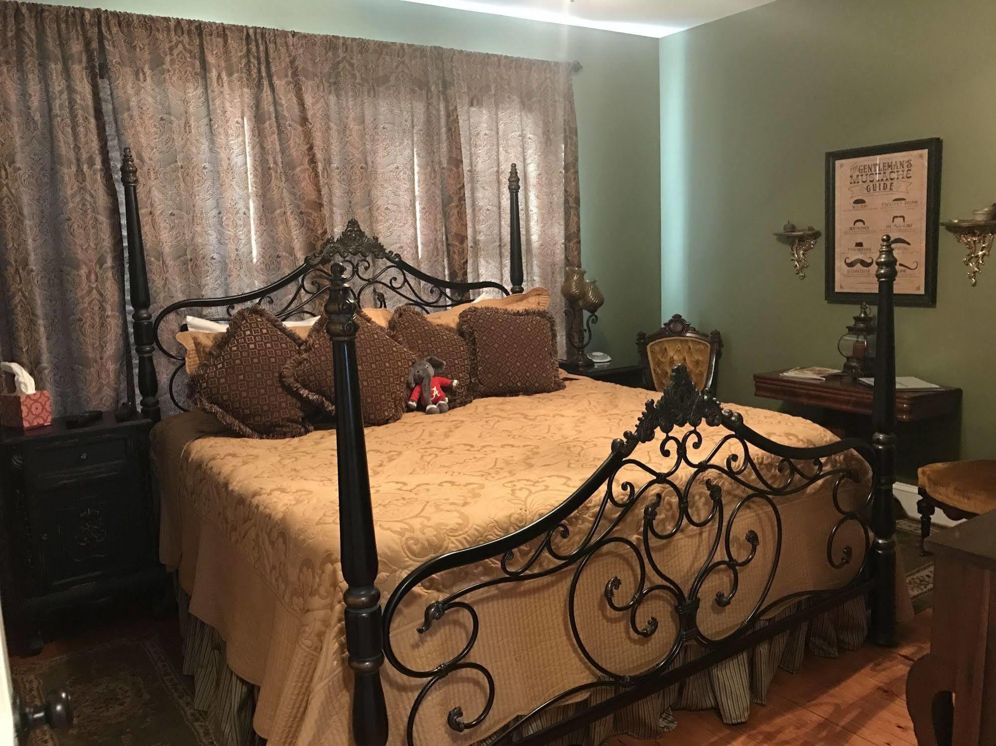 Bama Bed And Breakfast - Chimes Suite Tuscaloosa Exterior photo